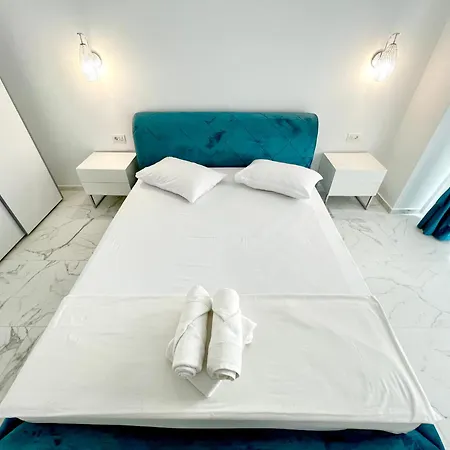 Luxury 2 Bed-room *