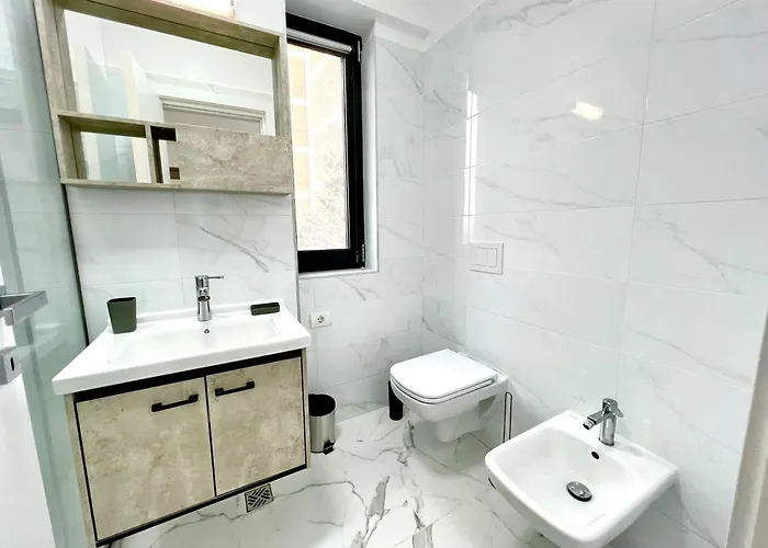 Luxury 2 Bed-room Appartamento *